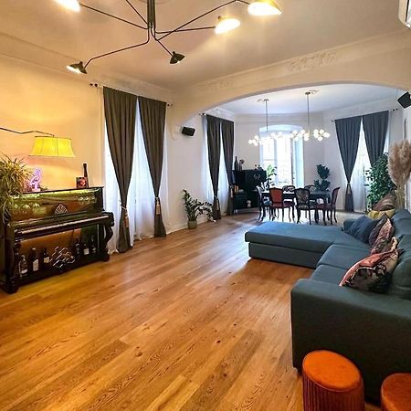 Bay Of Art Apartment Trieste Bagian luar foto