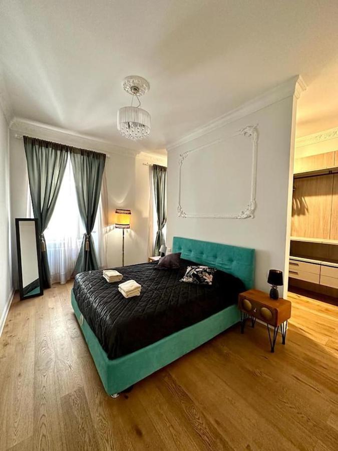 Bay Of Art Apartment Trieste Bagian luar foto